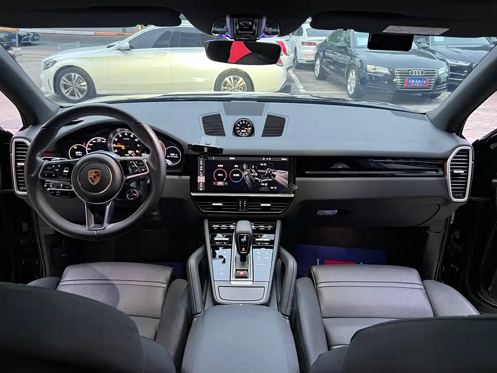 Porsche Cayenne Hybrid — фото 31