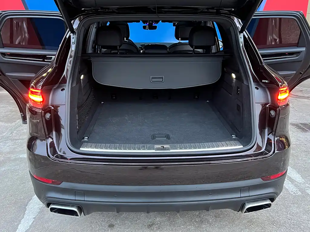 Porsche Cayenne Hybrid — фото 9