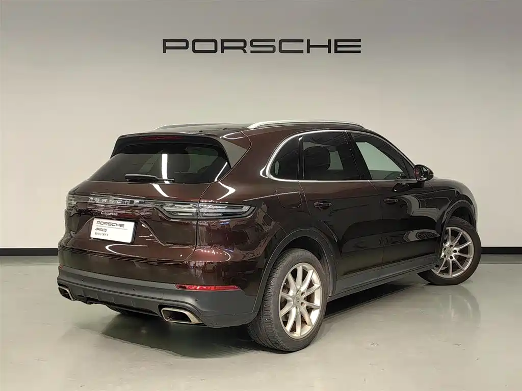 Porsche Cayenne — фото 7