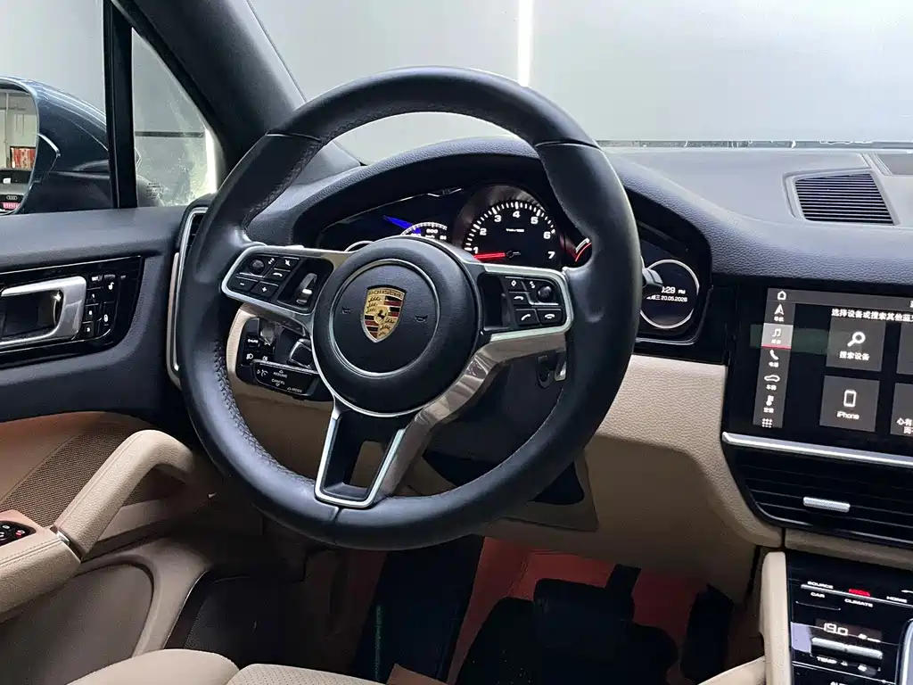 Porsche Cayenne — фото 22