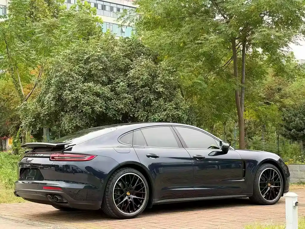 Porsche Panamera — фото 9