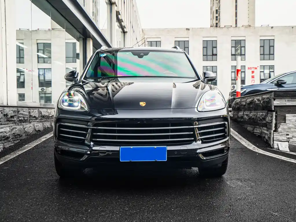Porsche Cayenne — фото 2