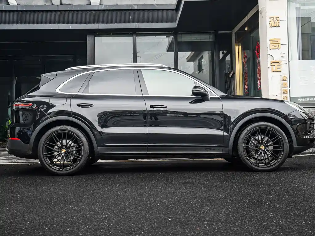 Porsche Cayenne — фото 3