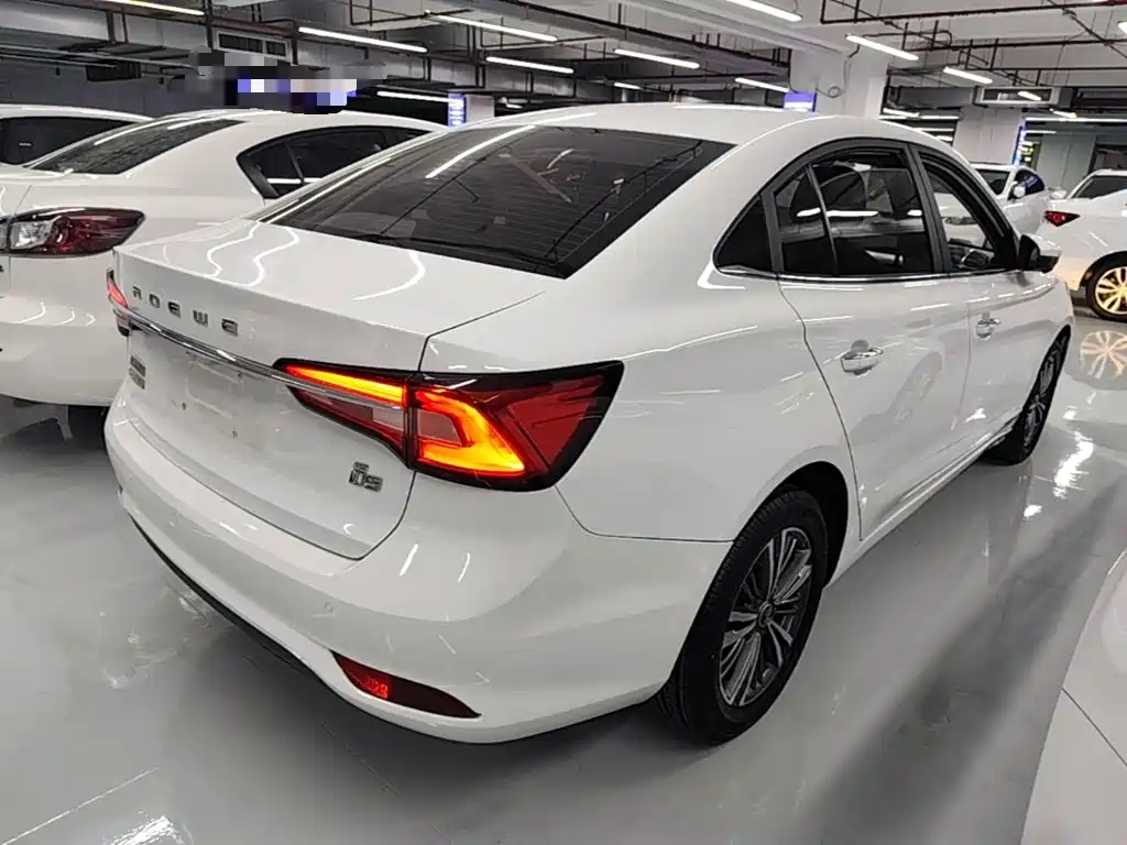 Roewe i5 — фото 7