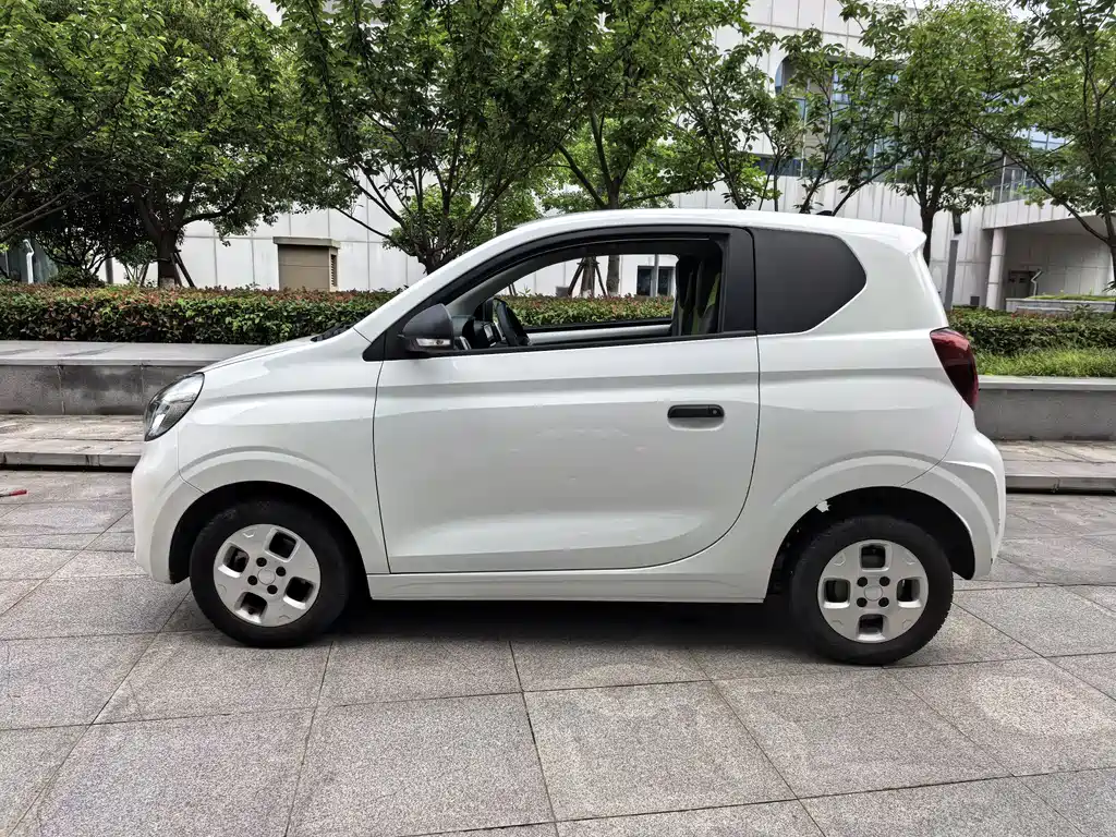 Roewe Clever — фото 3