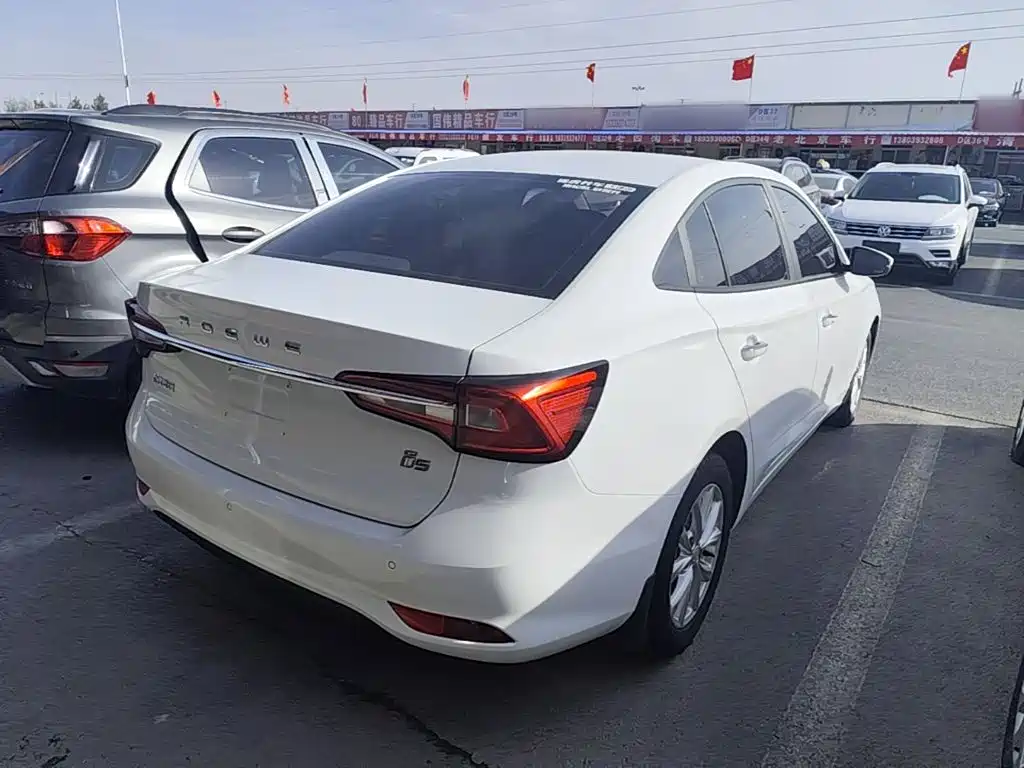 Roewe i5 — фото 7