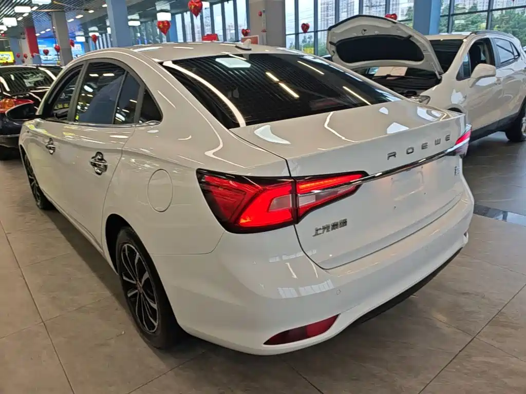 Roewe i5 — фото 5