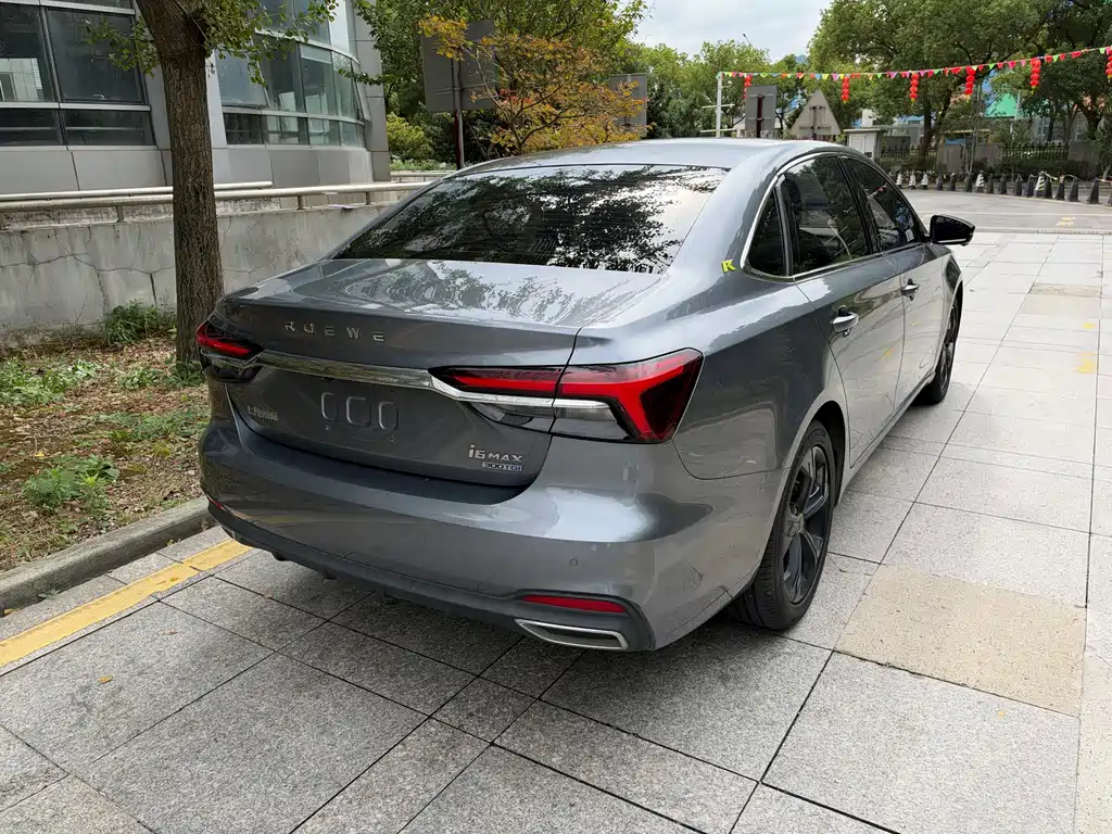Roewe i6 MAX — фото 13