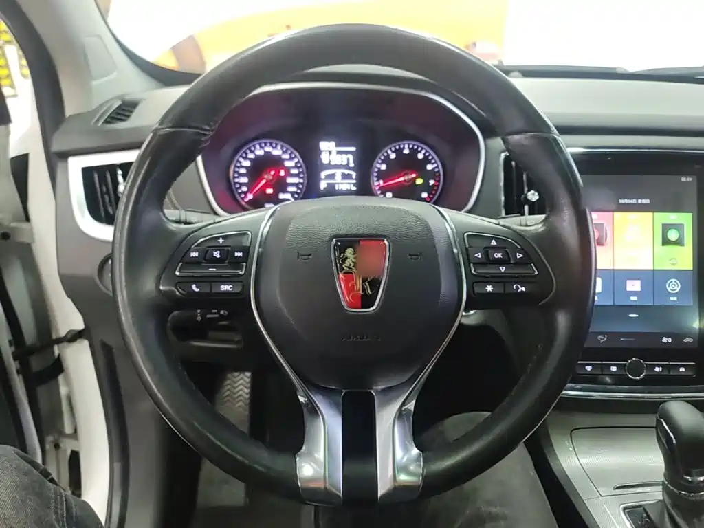Roewe RX5 — фото 11