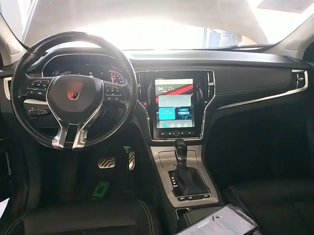 Roewe RX5 — фото 10