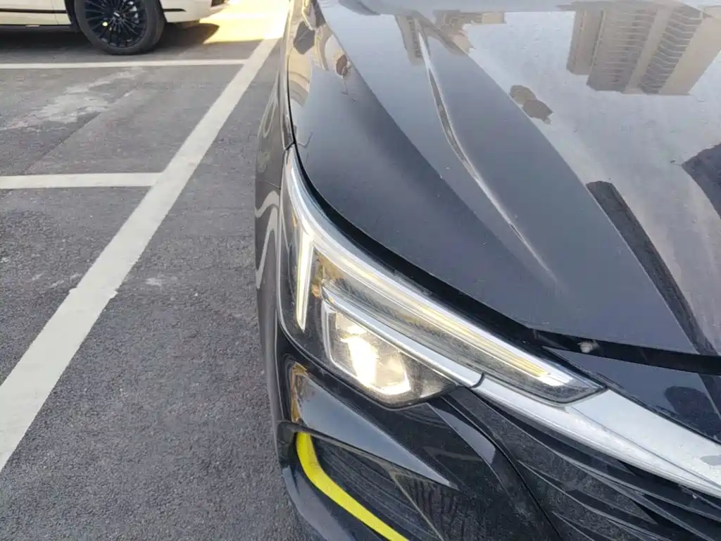 Roewe i6 MAX — фото 11