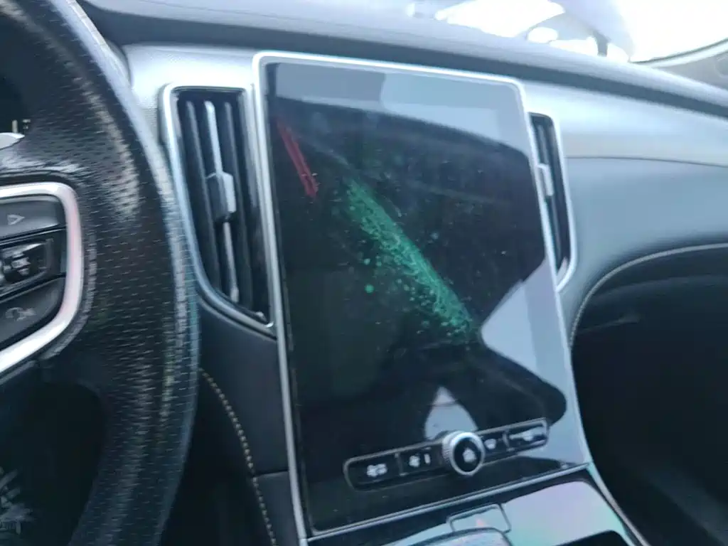 Roewe i6 MAX — фото 18