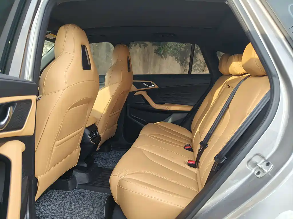 Roewe RX5 — фото 10