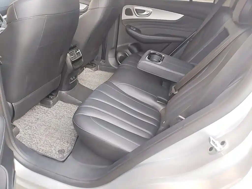 Roewe RX5 MAX — фото 17