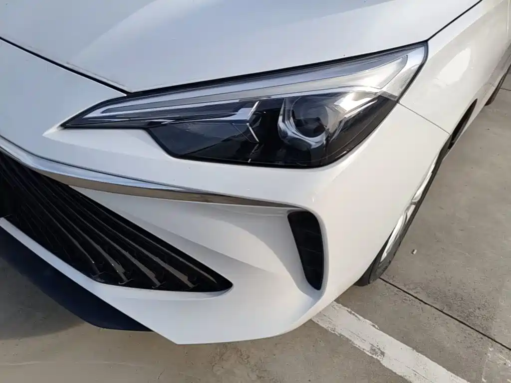 Roewe i5 — фото 24