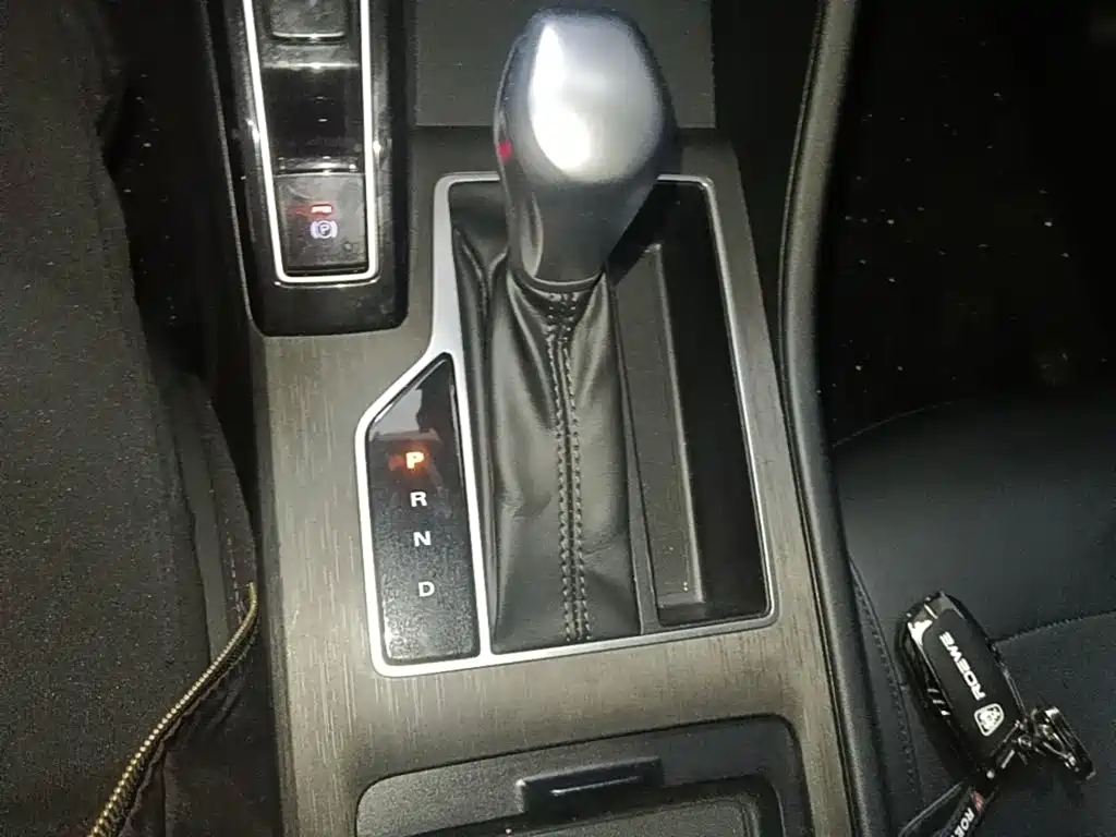 Roewe i5 — фото 14
