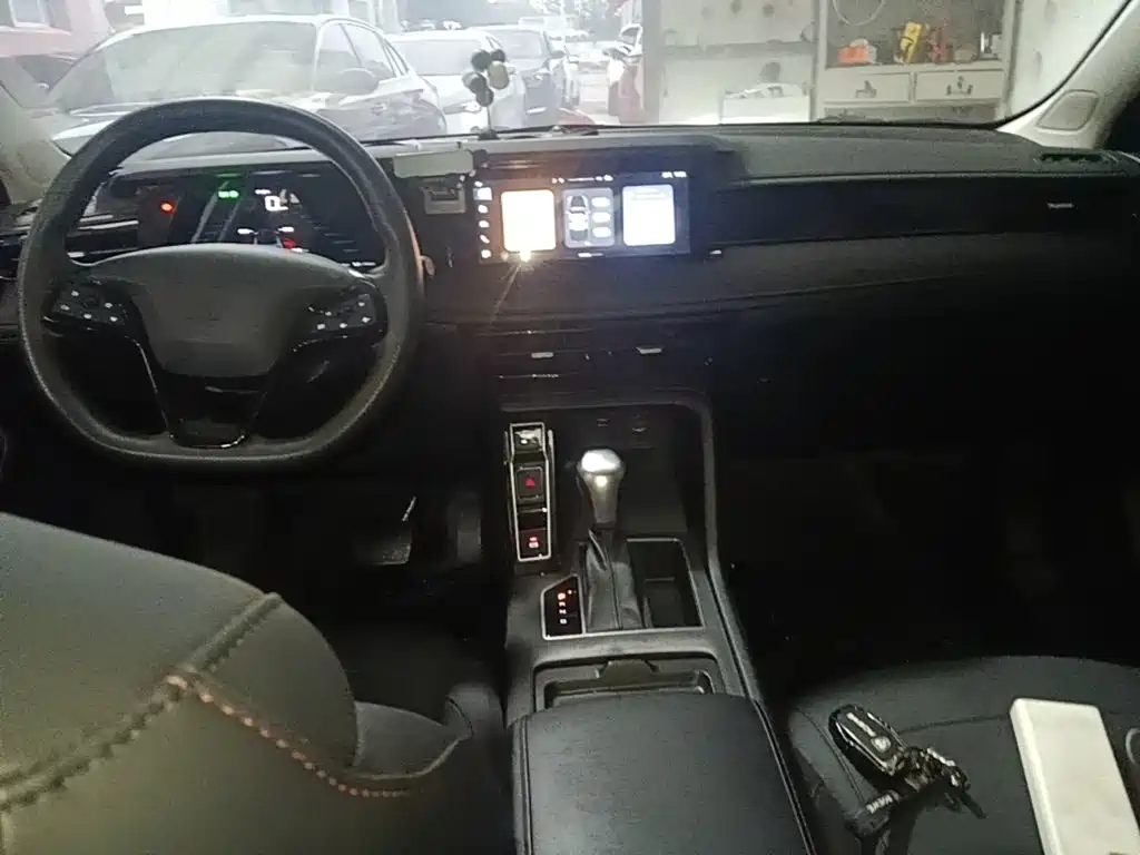 Roewe i5 — фото 10