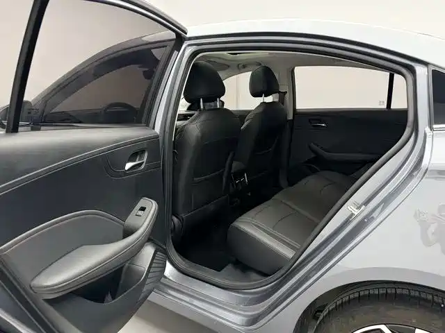 Roewe i5 — фото 14