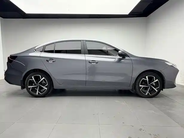 Roewe i5 — фото 7