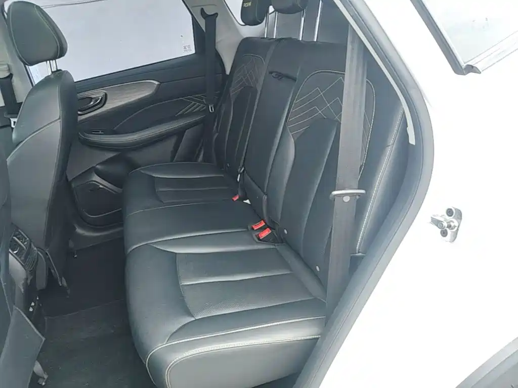 Roewe RX5 — фото 17