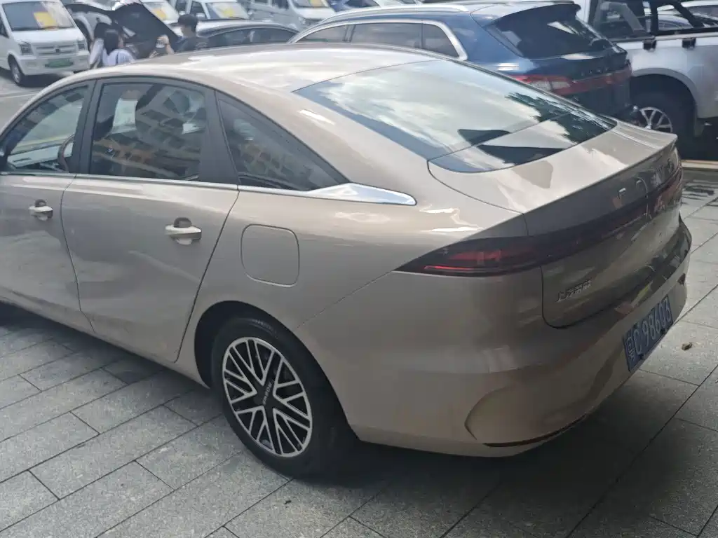 Roewe i6 — фото 4