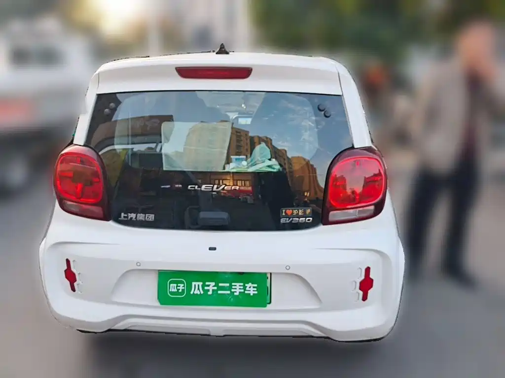 Roewe Clever — фото 3