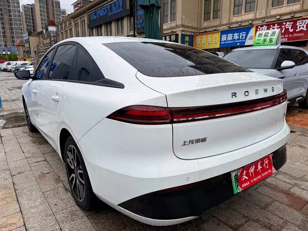 Roewe D6 — фото 6