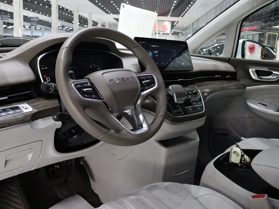 Roewe iMAX8 — фото 6