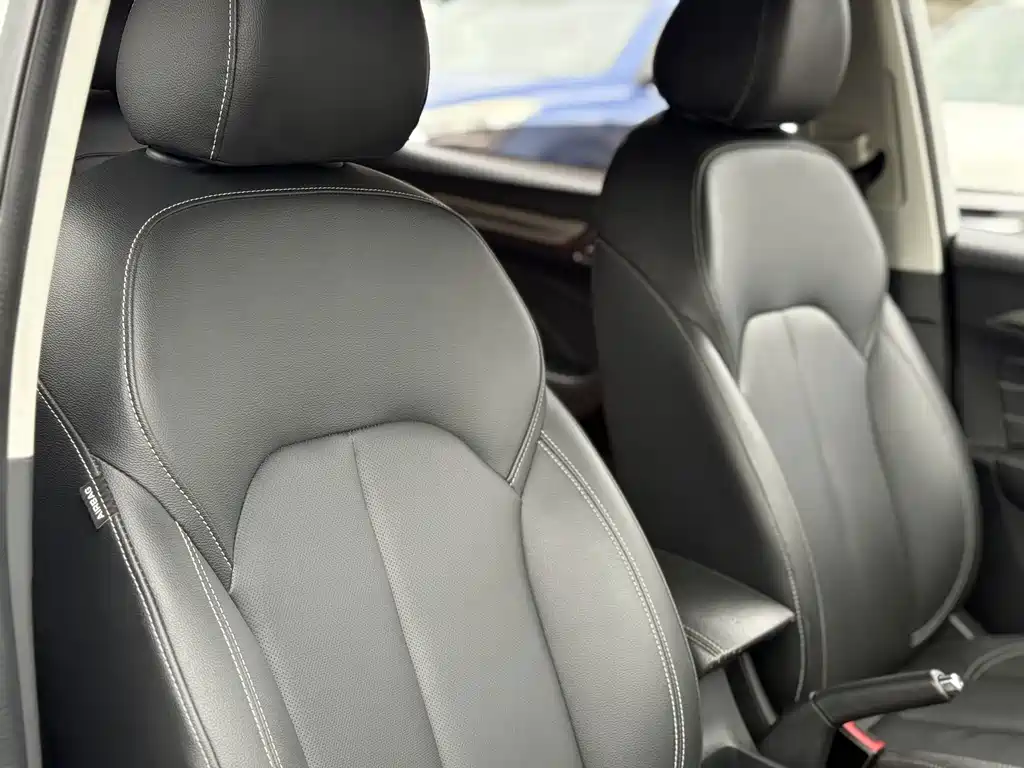 Roewe i6 Classic — фото 3
