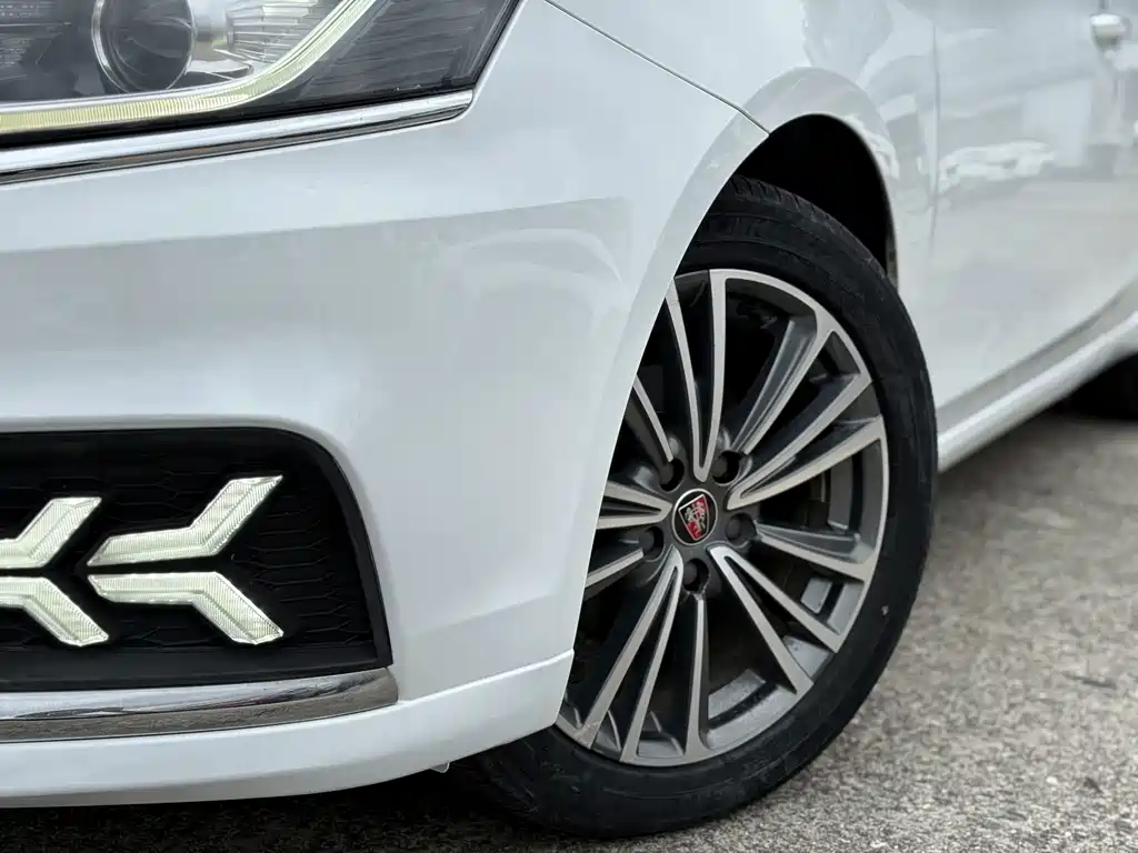 Roewe i6 Classic — фото 7