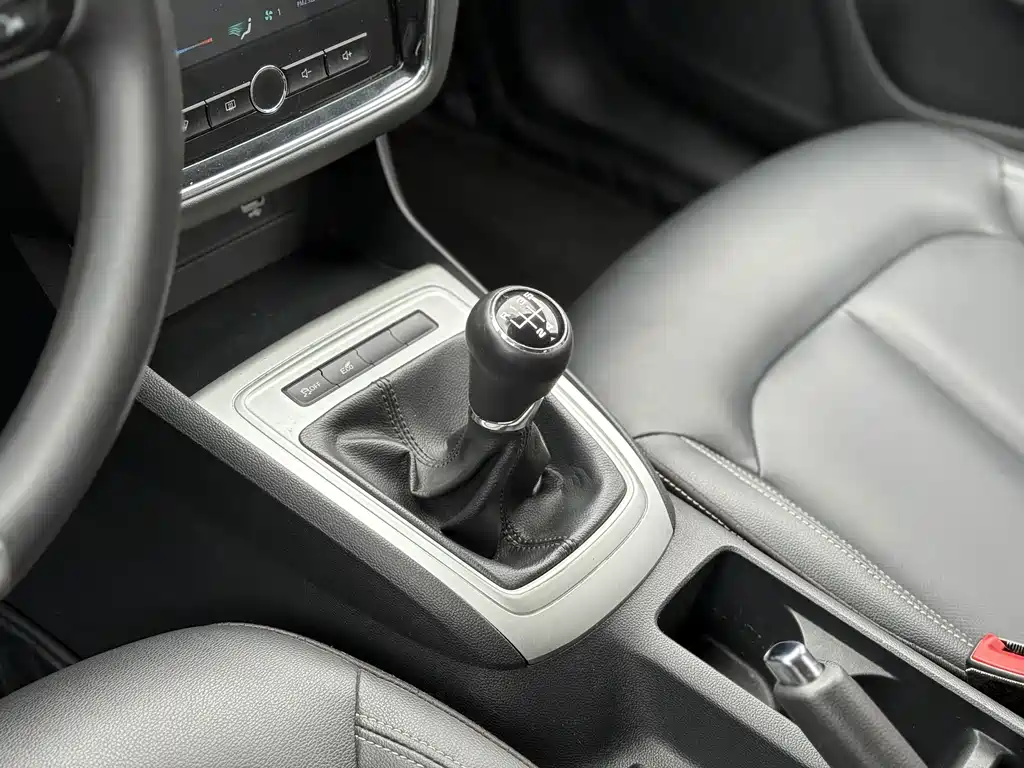 Roewe i6 Classic — фото 9