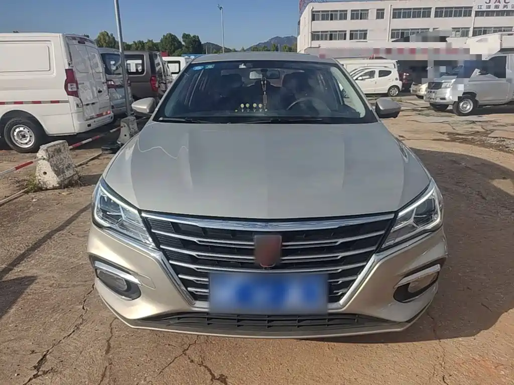Roewe i5 — фото 3