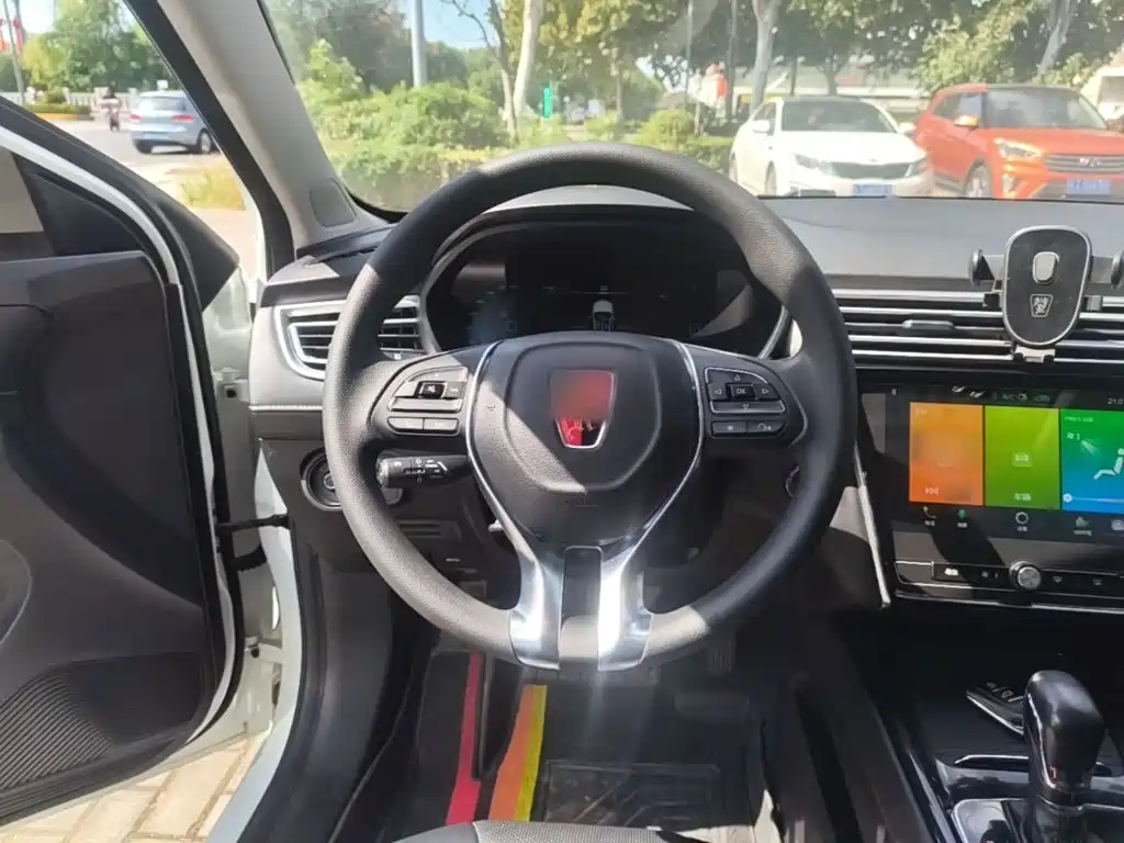 Roewe i5 — фото 11
