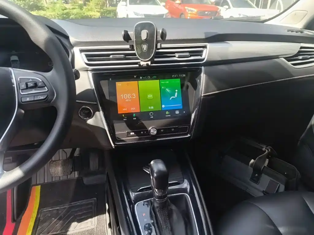 Roewe i5 — фото 13