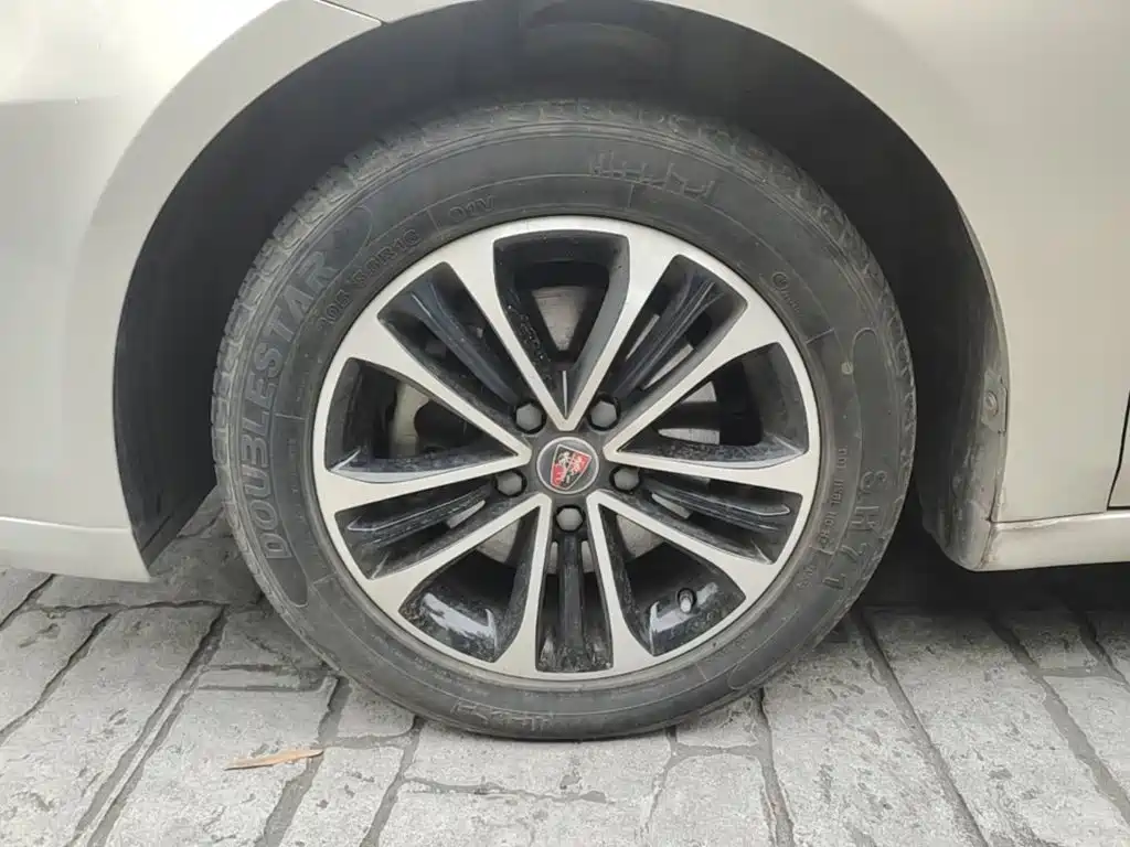 Roewe i6 New Energy — фото 23