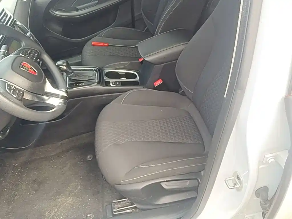 Roewe i5 — фото 10