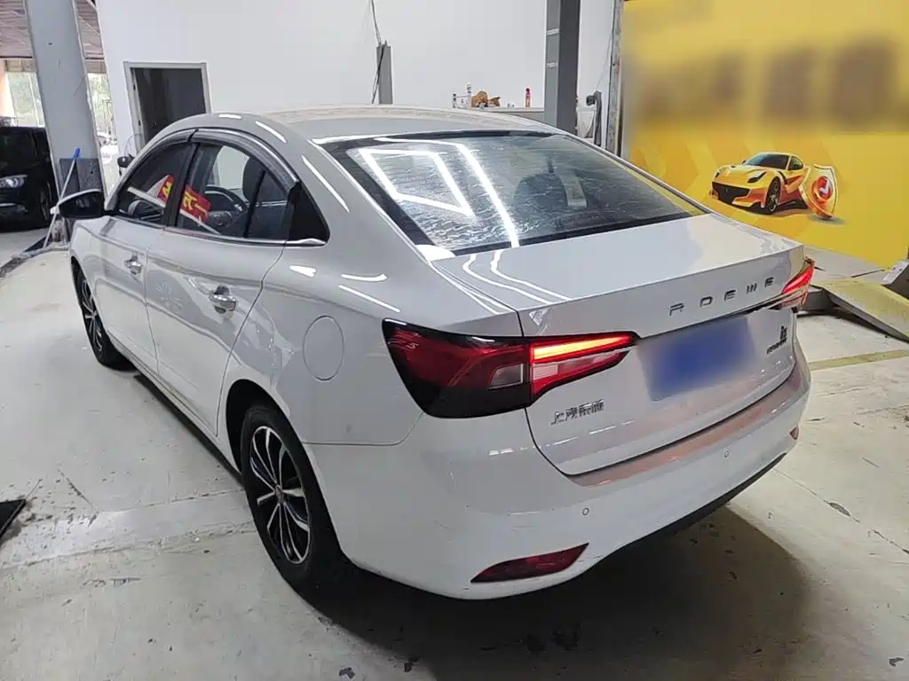 Roewe i5 — фото 5