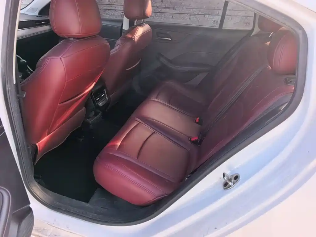 Roewe i5 — фото 17