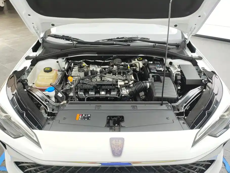 Roewe i5 — фото 10