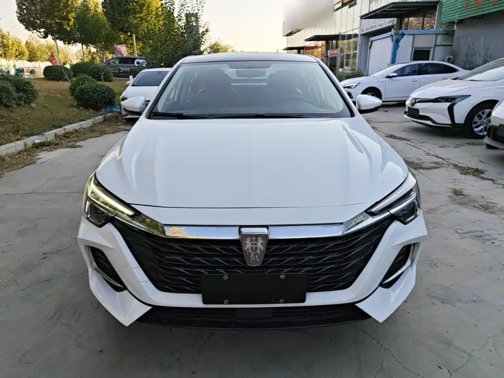 Roewe i6 MAX New Energy — фото 3