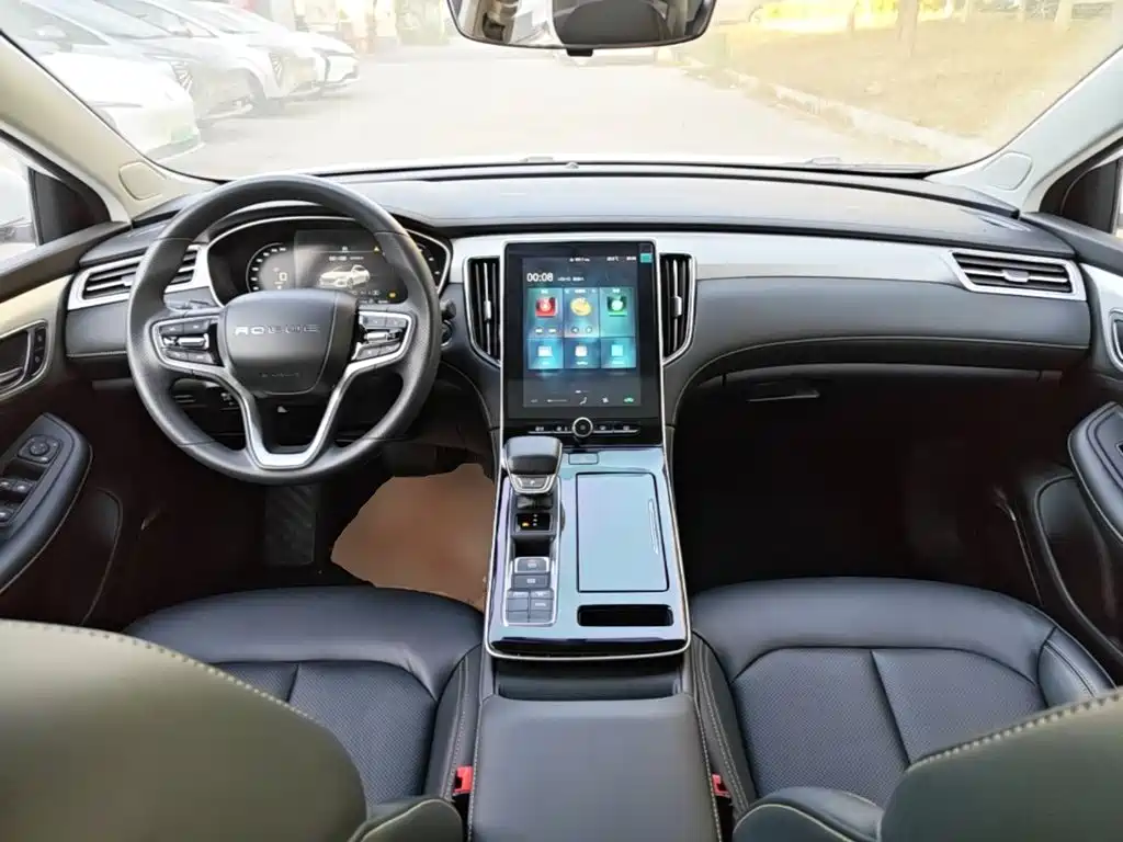 Roewe i6 MAX New Energy — фото 10