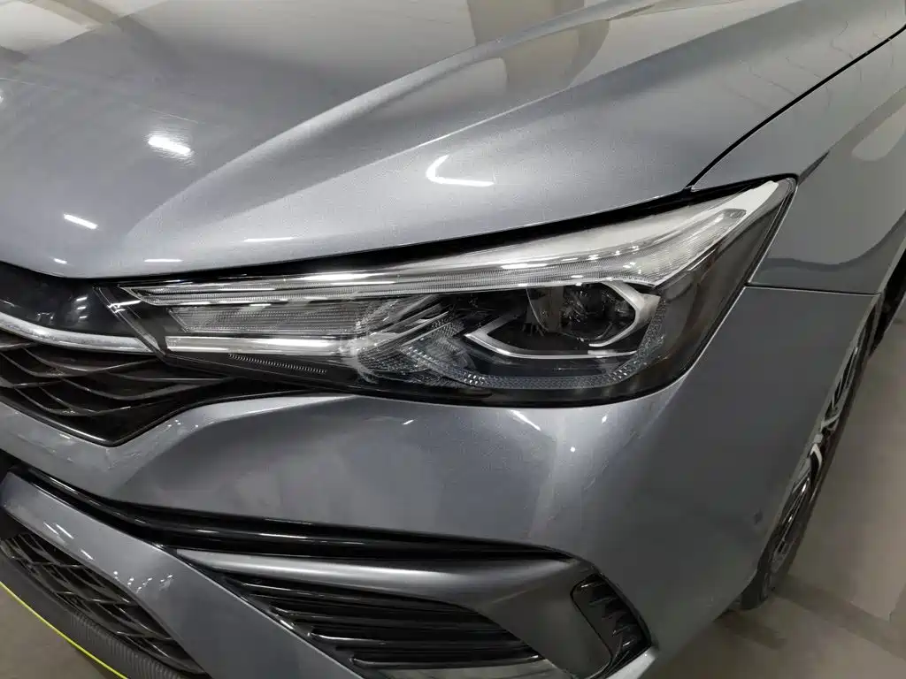 Roewe i5 — фото 7