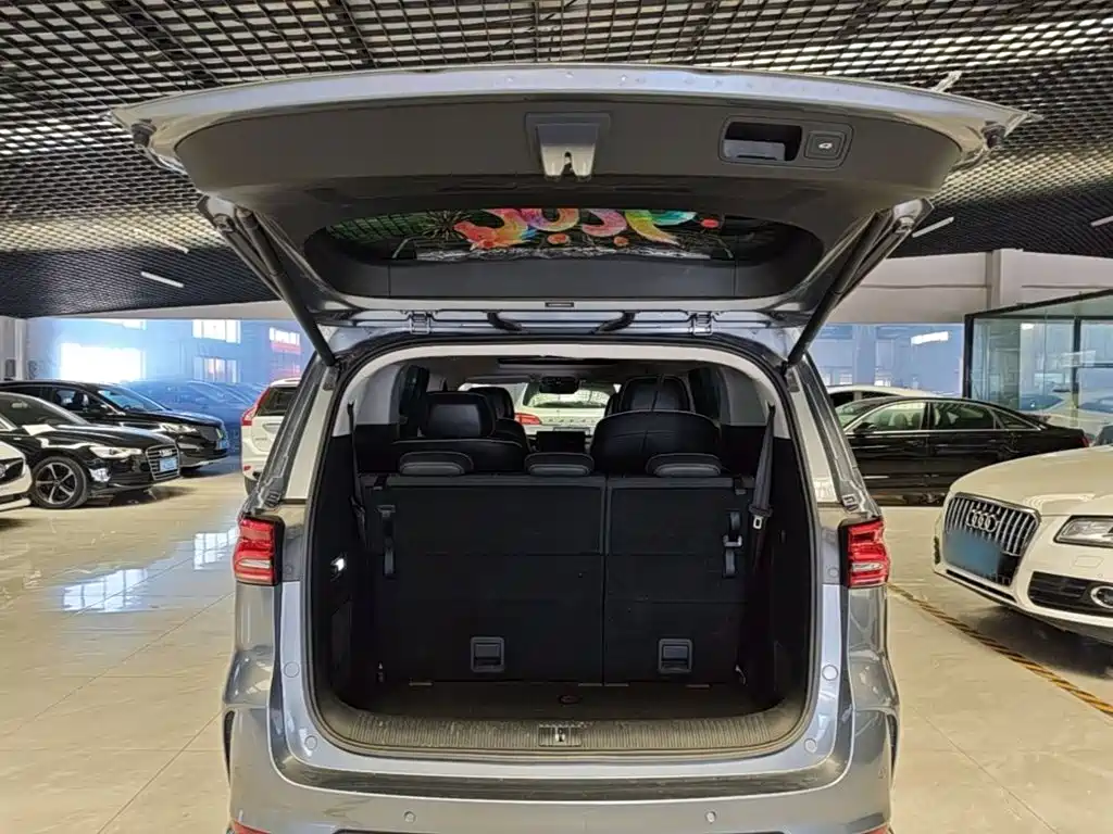 Roewe iMAX8 — фото 19