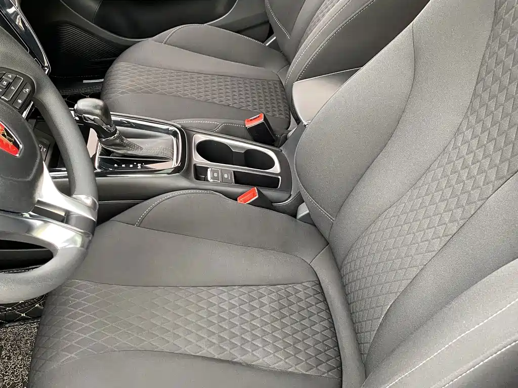 Roewe i5 — фото 19