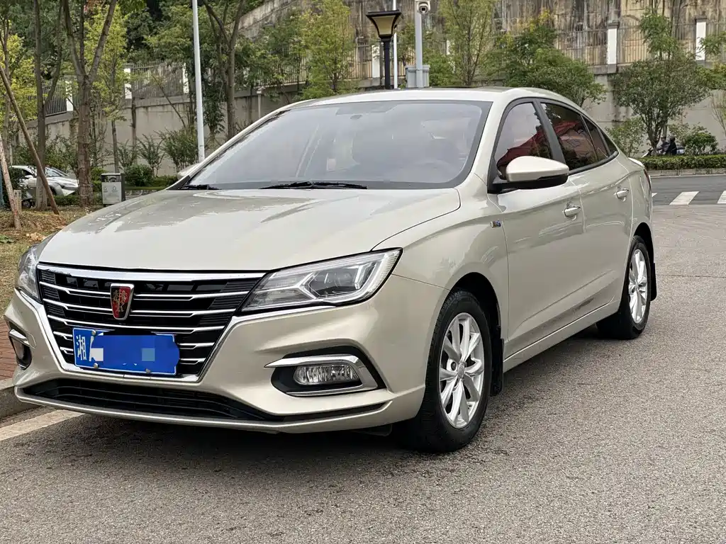 Roewe i5