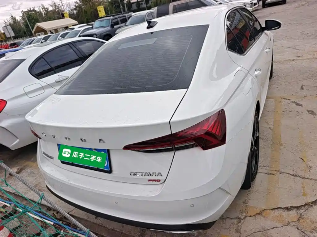 Skoda Octavia — фото 6