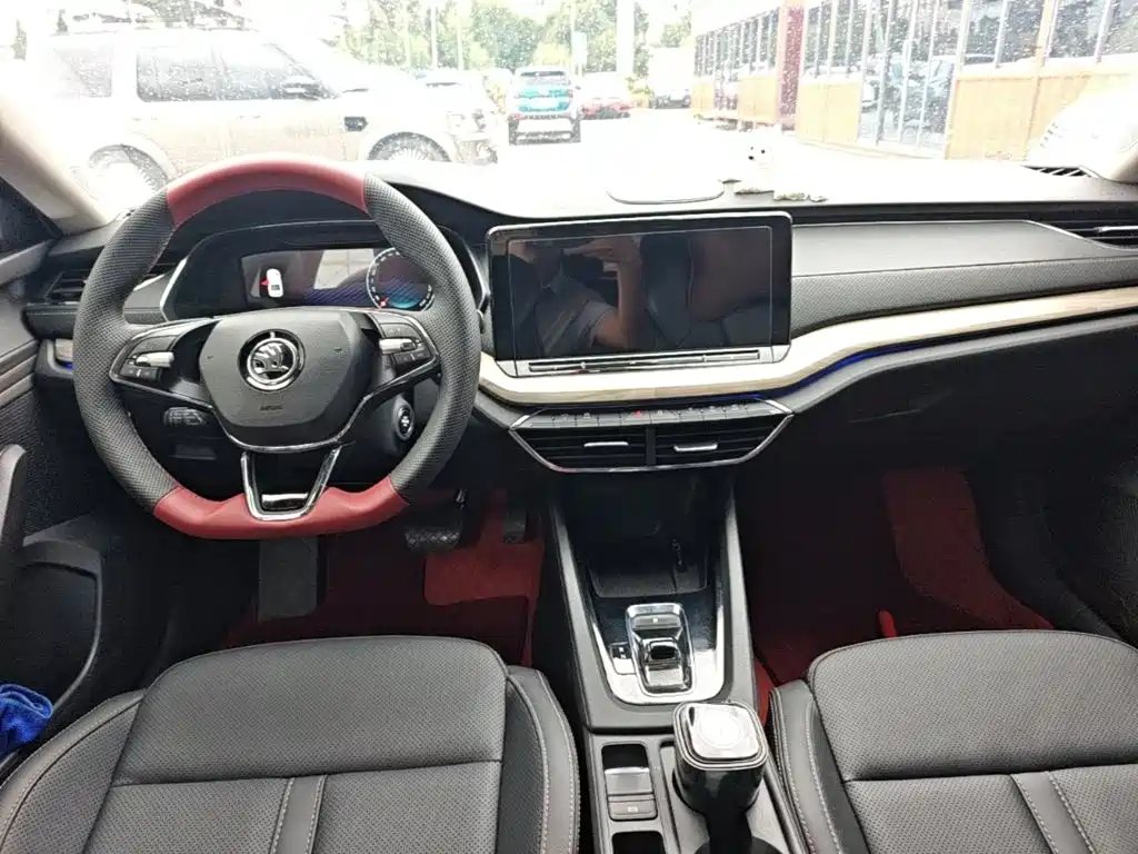 Skoda Octavia — фото 10