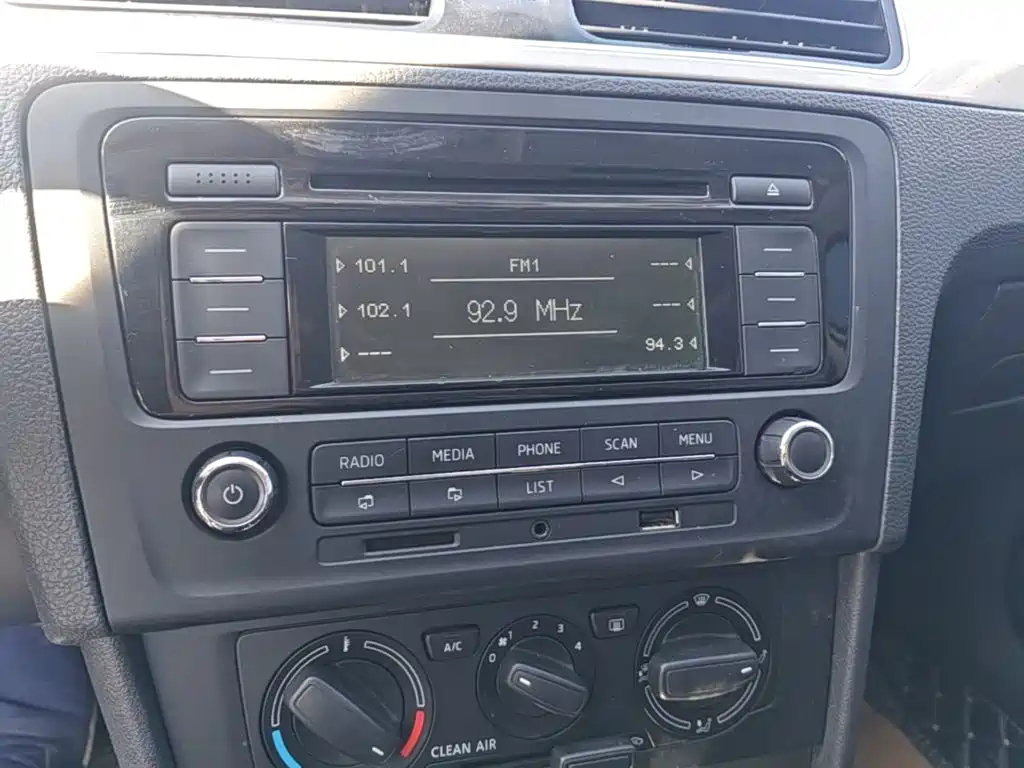 Skoda Rapid — фото 13