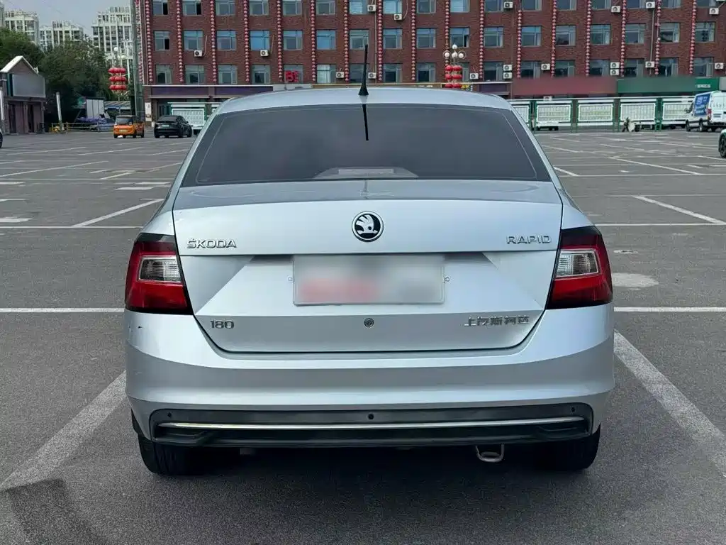 Skoda Rapid — фото 6