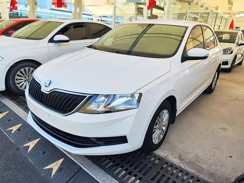 Skoda Rapid — фото 2
